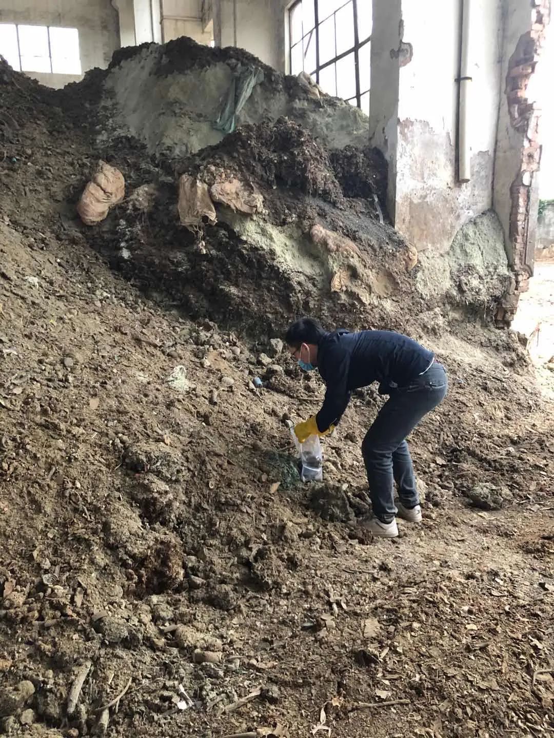 督导5家产废单位在贮存、处置场所方面的规范化运行