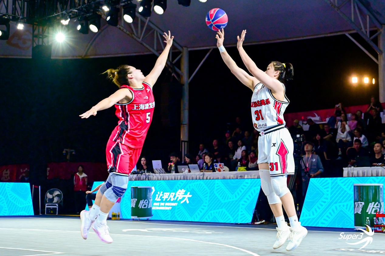 上海浦发银行队在平潭夺下2024中国女子三人篮球