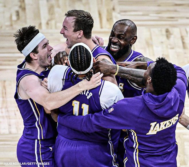 湖人客场绝杀魔术 詹姆斯登顶历史出场数