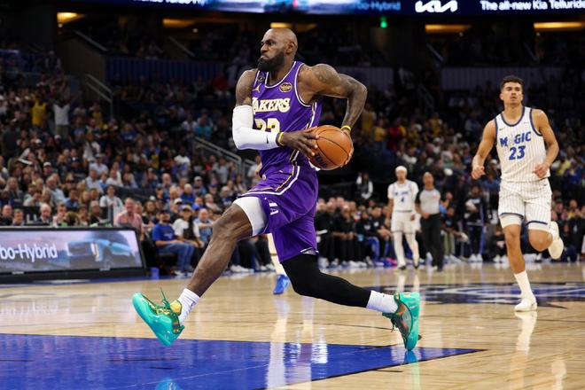 湖人客场绝杀魔术 詹姆斯登顶历史出场数