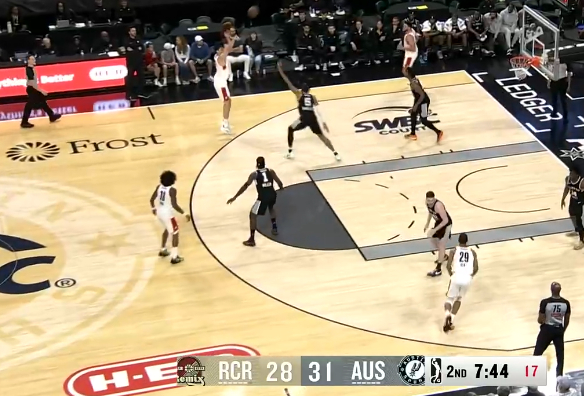 杨瀚森G联赛高效输出砍下12分5篮板2助攻