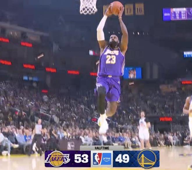 詹姆斯复出率队领先 布朗尼助攻父亲创历史