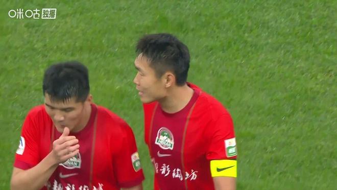 大连英博逆转河南队四连胜冲至积分榜第三